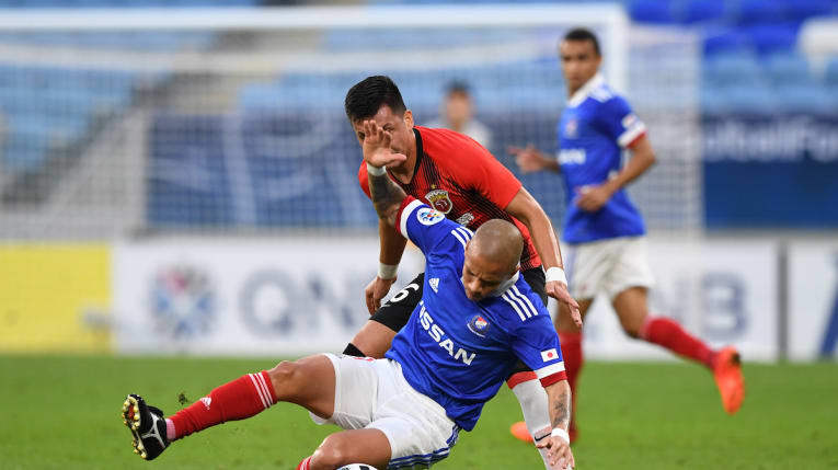 开云体育APP注册登录-TES教练压力巨大！，巴特勒遭遇二十持续失利引发球迷热议(巴特勒训练照)