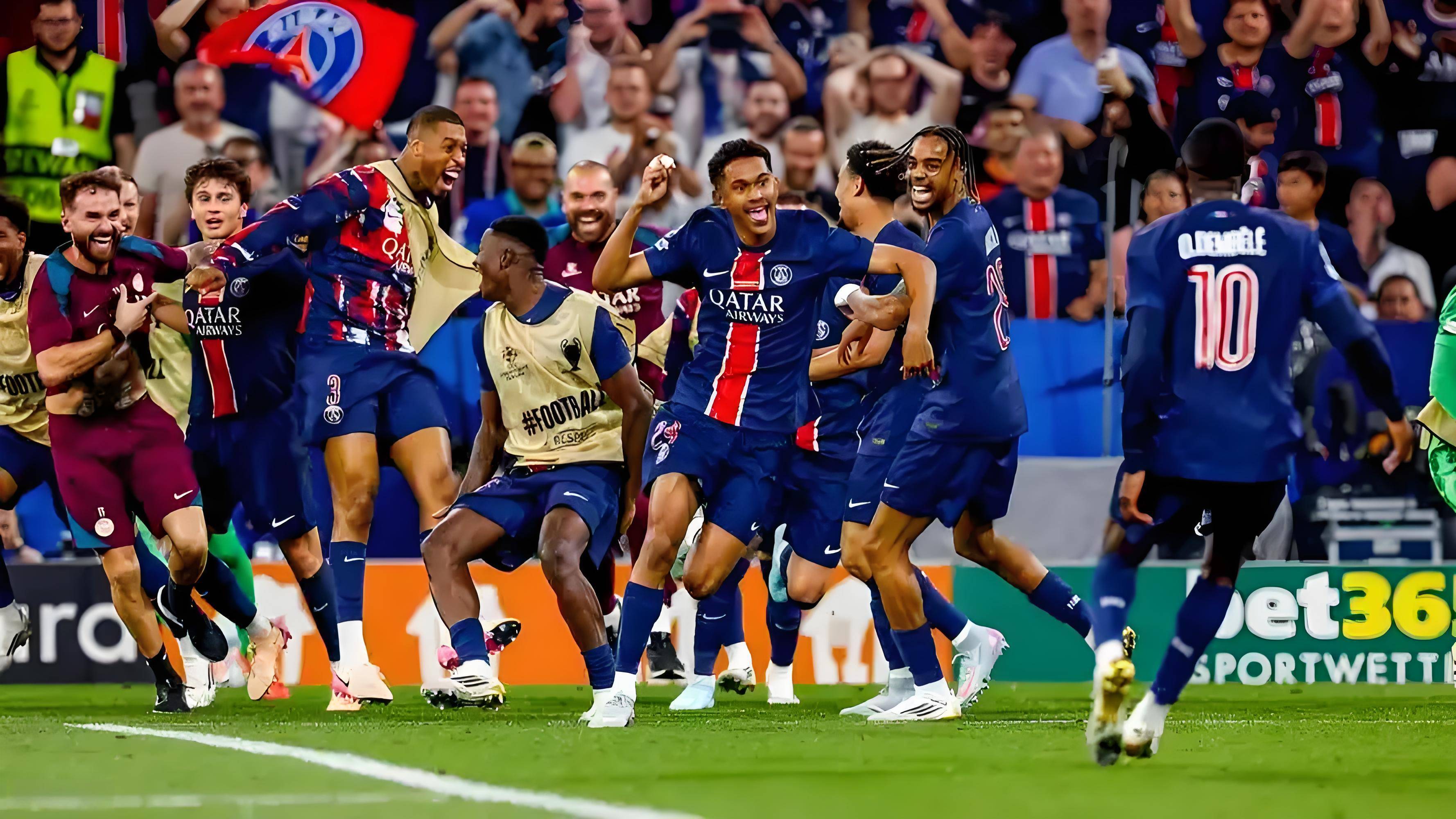 关键时刻上海海港备战欧篮联布莱顿迎欧联关键赛，网友：巴黎圣日耳曼国际比赛日扳平良机的简单介绍